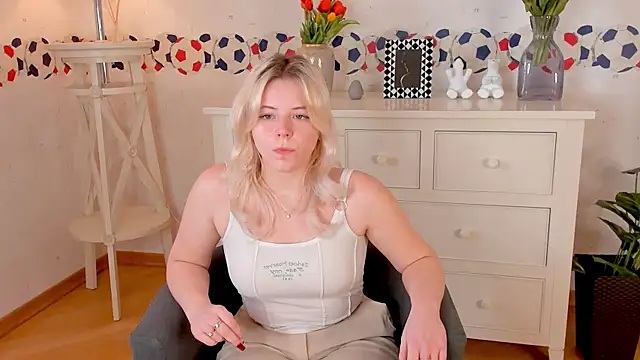 MarianAytes online show from 02-13-25, 01:37