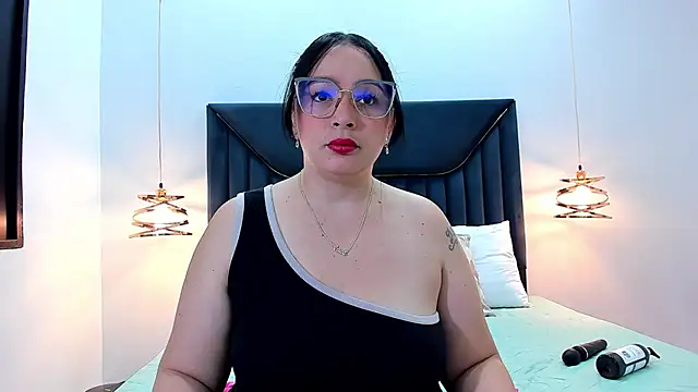 Snapshot of ZamiraGates chatting on 02-26-25, 05:24 ZamiraGates online show from 02-26-25, 05:24