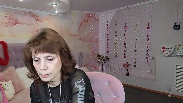 Anna Kennan online show from 03-12-25, 06:29