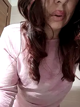 bambolina sexy1985 online show from 04-22-26, 08:48