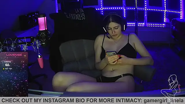 Gamergirl-Linela online show from 11-30-25, 10:21