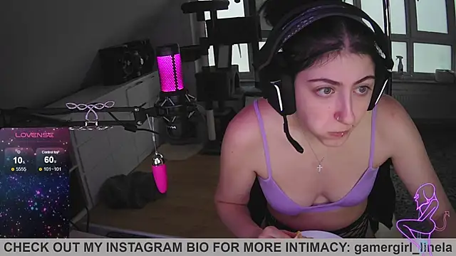 Gamergirl-Linela online show from 10-06-25, 03:13