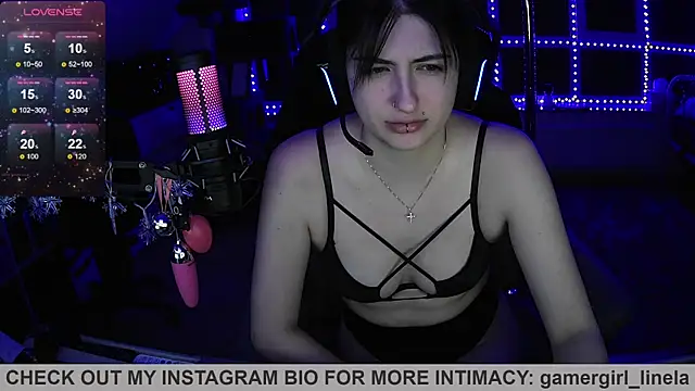 Snapshot of Gamergirl-Linela chatting on 07-20-26, 12:51 Gamergirl-Linela online show from 07-20-26, 12:51
