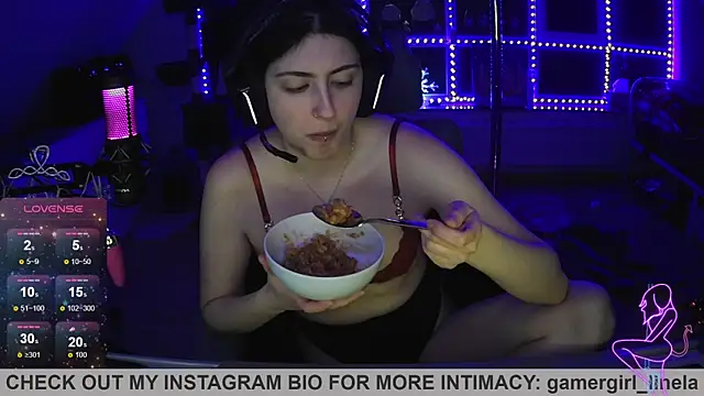 Gamergirl-Linela online show from 12-22-25, 10:54