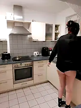 Gamergirl-Linela online show from 03-13-25, 08:43