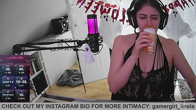 Gamergirl-Linela online show from 10-24-25, 12:04