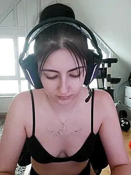 Gamergirl-Linela online show from 11-15-25, 01:15