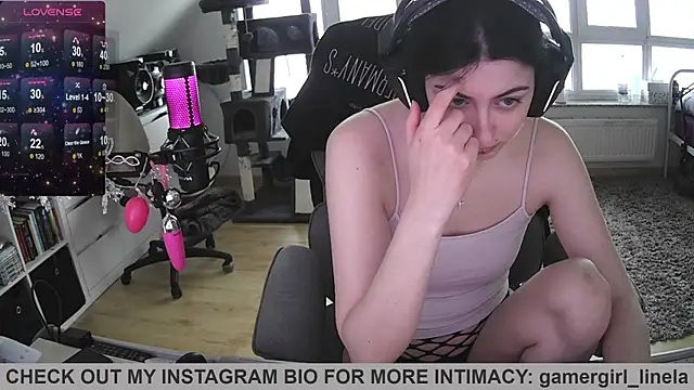 Gamergirl-Linela online show from 05-15-26, 02:48
