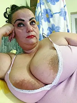 Snapshot of IvettkeXXX chatting on 10-12-25, 05:36 IvettkeXXX online show from 10-12-25, 05:36