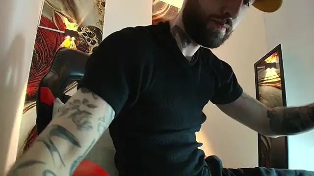 Luke davis01 online show from 12-22-25, 01:11