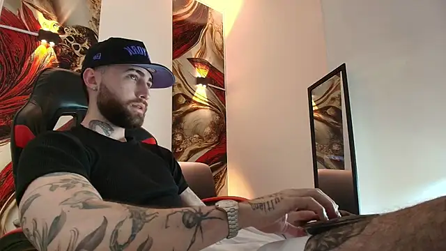 Luke davis01 online show from 12-19-25, 01:02