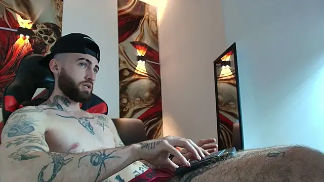 Luke davis01 online show from 10-01-25, 01:26