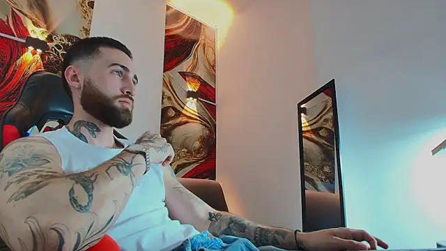 Luke davis01 online show from 11-12-25, 01:15