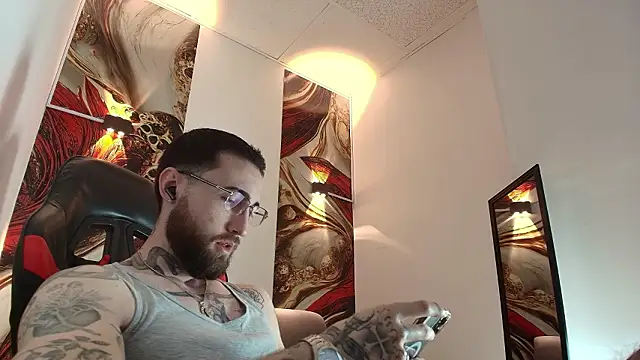 Luke davis01 online show from 02-11-26, 12:49