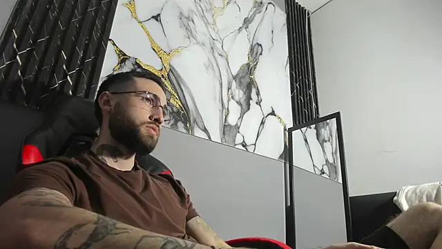 Luke davis01 online show from 09-12-25, 01:22