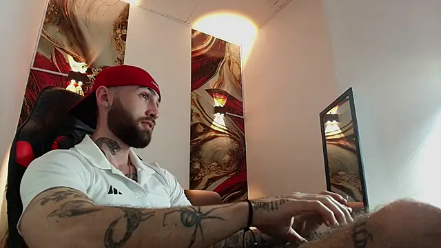 Luke davis01 online show from 10-04-25, 04:03