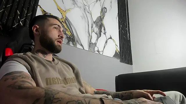 Luke davis01 online show from 09-09-25, 01:42