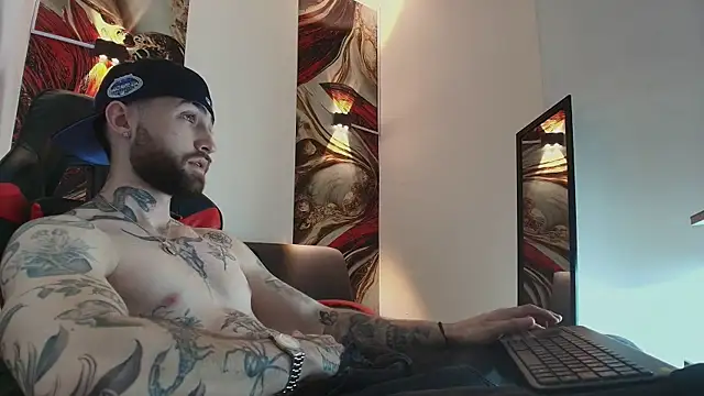 Luke davis01 online show from 12-17-25, 01:16