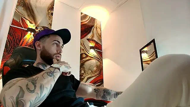 Luke davis01 online show from 04-23-26, 01:13