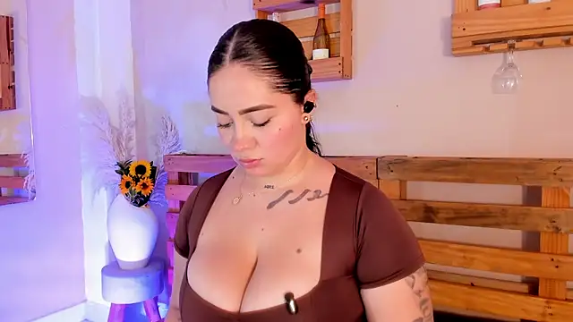 Snapshot of Morgan_Wright chatting on 09-23-25, 07:32 Morgan Wright online show from 09-23-25, 07:32