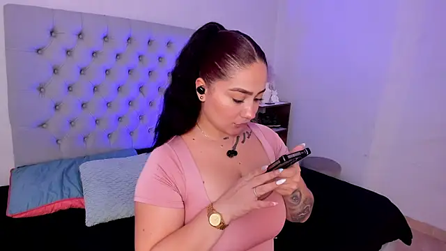 Snapshot of Morgan_Wright chatting on 12-16-25, 07:29 Morgan Wright online show from 12-16-25, 07:29