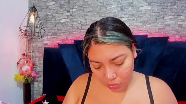 Sophia Brunett online show from 04-15-26, 11:59