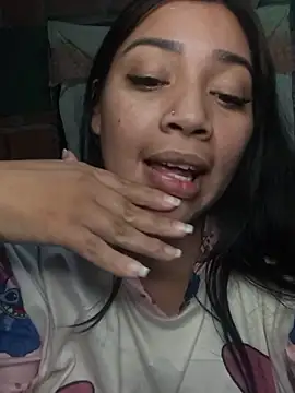 Sophia Brunett online show from 11-28-25, 04:45