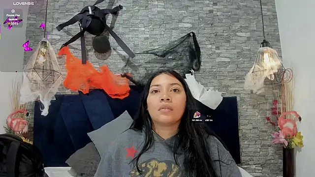 Sophia Brunett online show from 10-23-25, 11:42