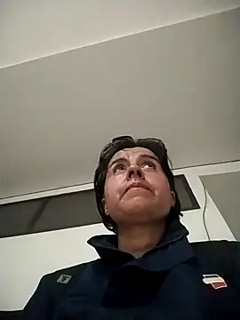 Saori Sann  online show from 12-20-25, 12:08