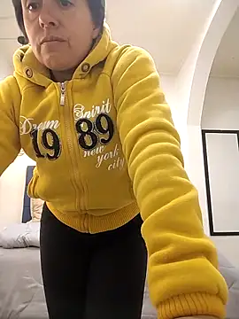 Saori Sann  online show from 09-17-25, 02:41