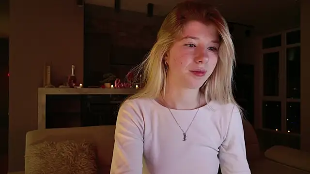 Snapshot of Bella_amory chatting on 02-25-25, 03:09 Bella amory online show from 02-25-25, 03:09