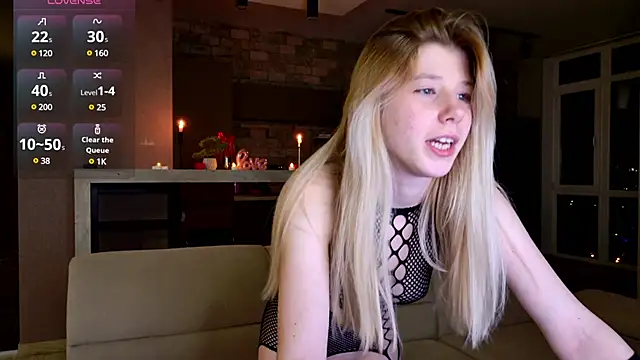 Snapshot of Bella_amory chatting on 03-18-25, 10:04 Bella amory online show from 03-18-25, 10:04