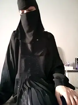 Snapshot of Milan-88 chatting on 02-11-26, 01:44 Milan-88 online show from 02-11-26, 01:44