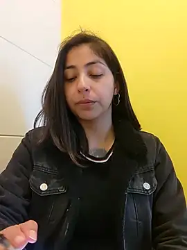 Snapshot of MaiPandora chatting on 09-26-25, 06:37 MaiPandora online show from 09-26-25, 06:37