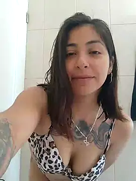 Snapshot of MaiPandora chatting on 10-20-25, 03:56 MaiPandora online show from 10-20-25, 03:56