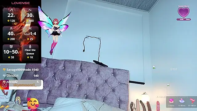 Skye Moore online show from 10-31-25, 12:13