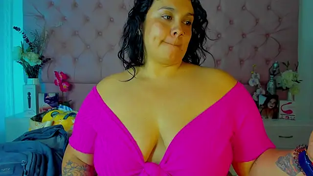 KourtneyEvans online show from 11-05-25, 07:06