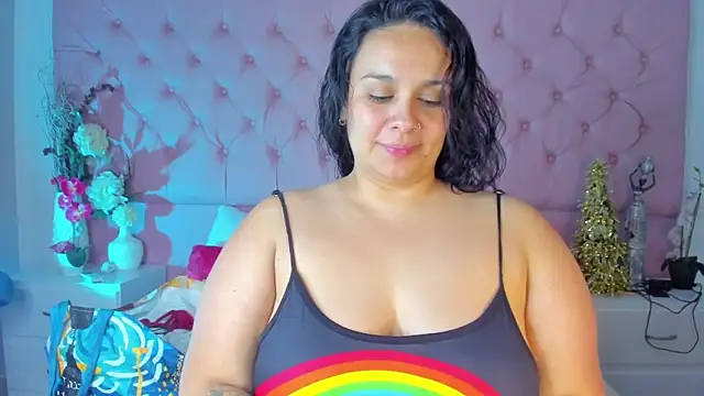 KourtneyEvans online show from 12-22-25, 11:38