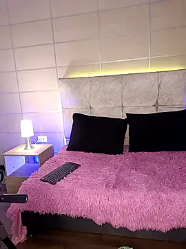  michonne  online show from 09-23-25, 09:11