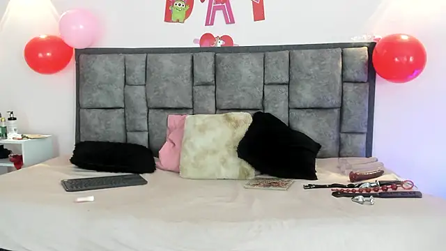 Snapshot of AdelaLust chatting on 02-14-26, 04:45 AdelaLust online show from 02-14-26, 04:45