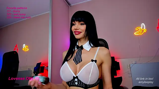 AmyLeeplay online show from 03-11-25, 05:02