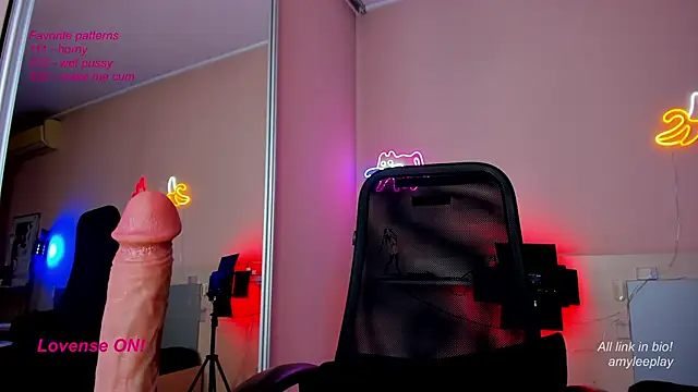 AmyLeeplay online show from 03-11-25, 08:09