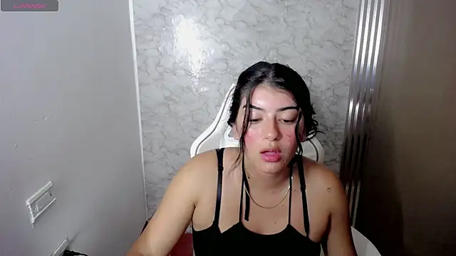 hello kityy25 online show from 03-19-26, 02:22