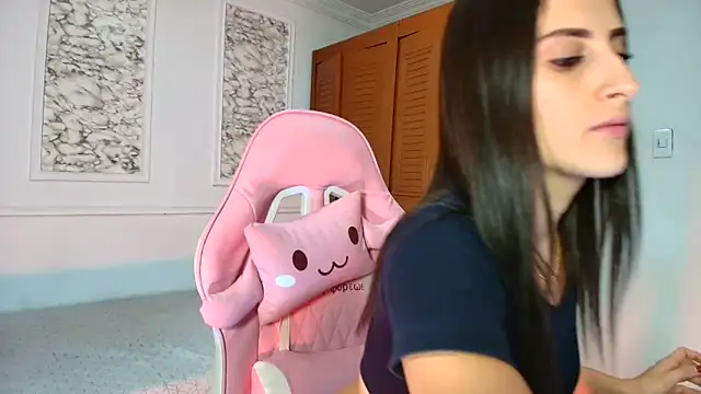 Danella houston online show from 02-17-26, 05:21