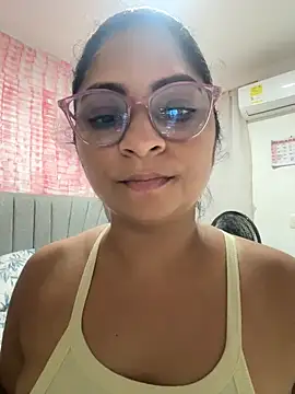 Tana latin online show from 03-15-26, 01:34