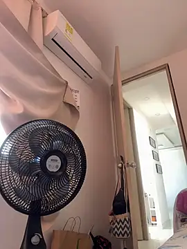 Tana latin online show from 03-22-26, 03:13