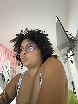 Tana latin online show from 04-17-26, 02:25