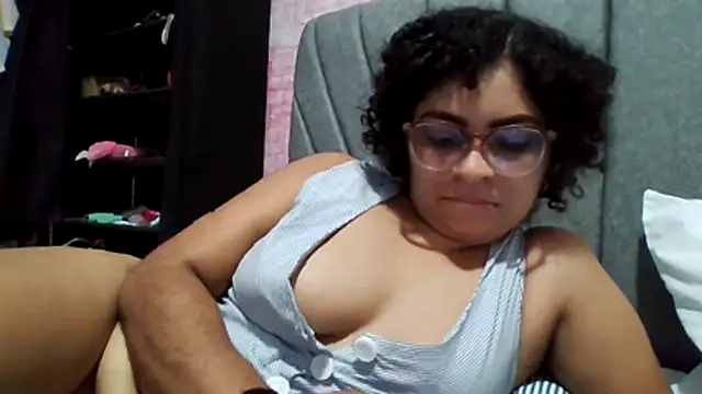 Tana latin online show from 10-23-25, 01:15