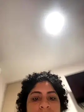 Tana latin online show from 10-11-25, 02:23