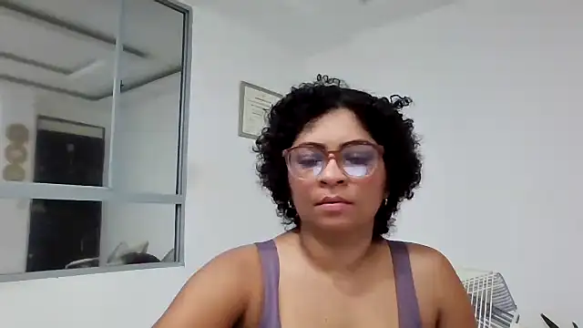 Tana latin online show from 09-24-25, 01:13